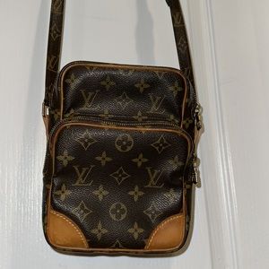 LV Canvas Amazone